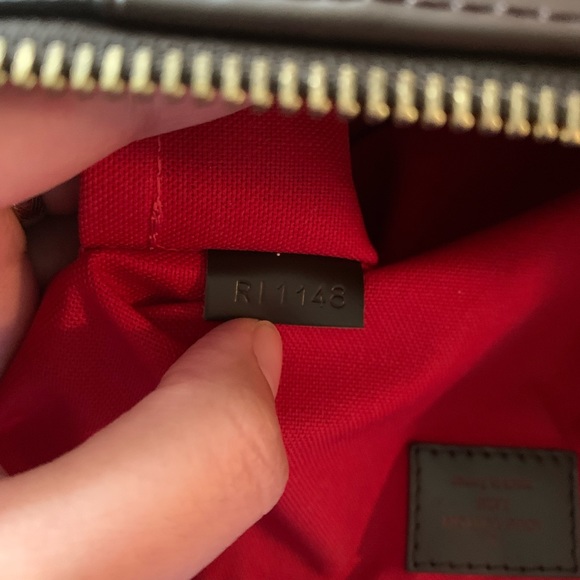 ***SOLD****Authentic Louis Vuitton Sienna MM in damier ebene - Picture 5 of 5